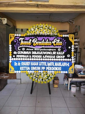 Papan Bunga di Selapajang Cisoka